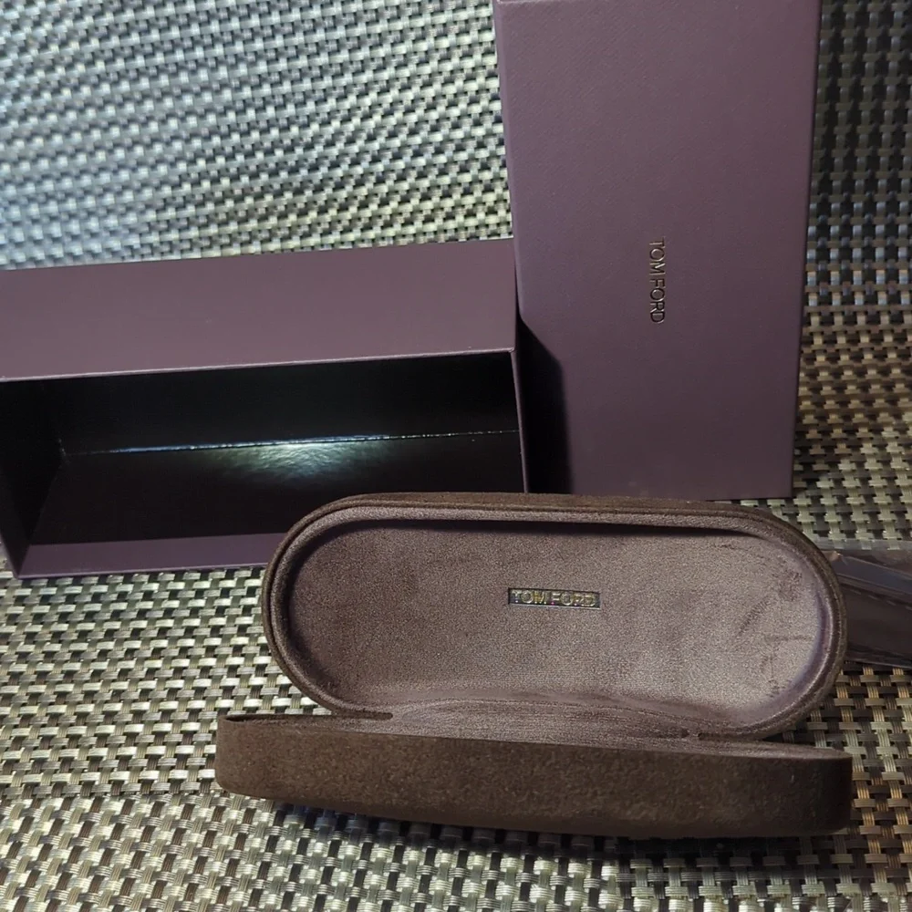 Tom Ford velvet glasses, case, cloth, and box